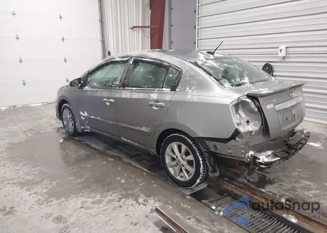 2011 Nissan Sentra 2.0Sl z USA, uszkodzony, nr VIN 3N1AB6AP1BL707257